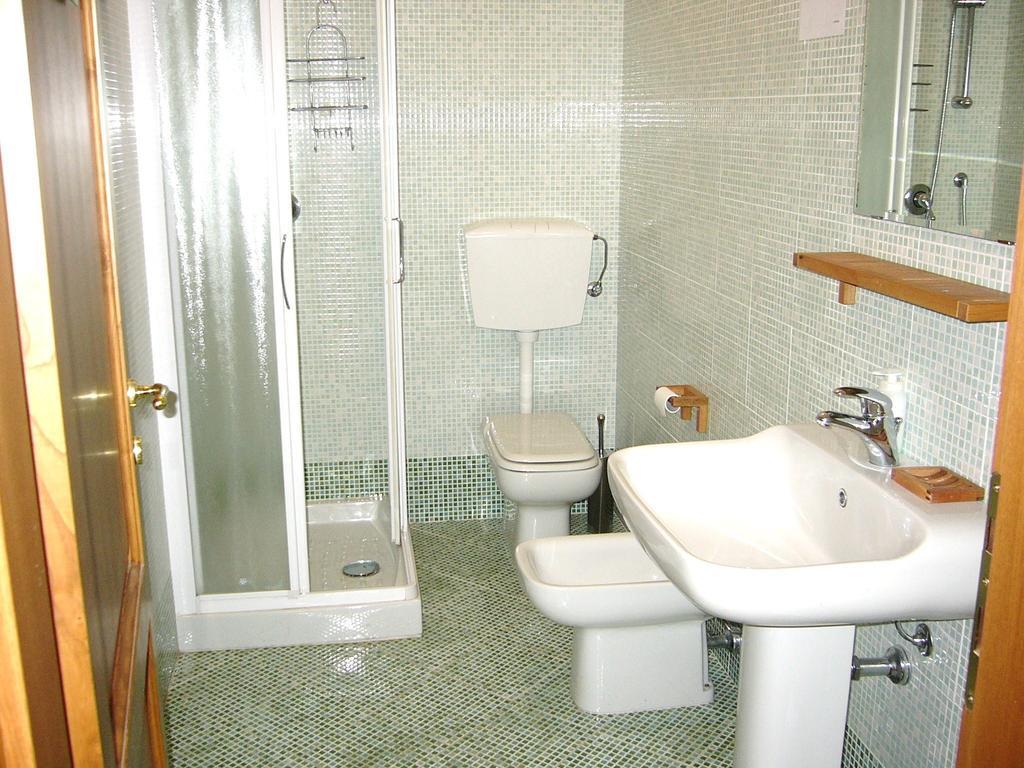 Nonna Alda Bed and Breakfast Viareggio Rum bild